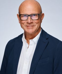 Ulf-Ternstrom-web_ny-600x800